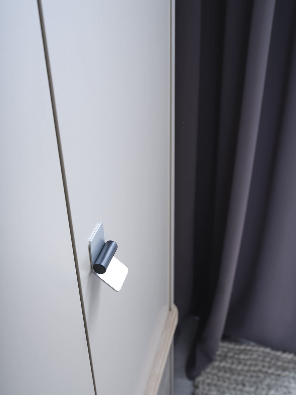 Atlas Kledingkast – 3-deurs met lades