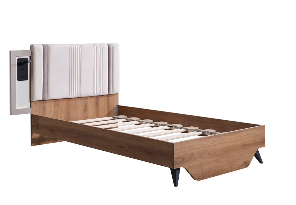 Latte Bed + Nachtkastje