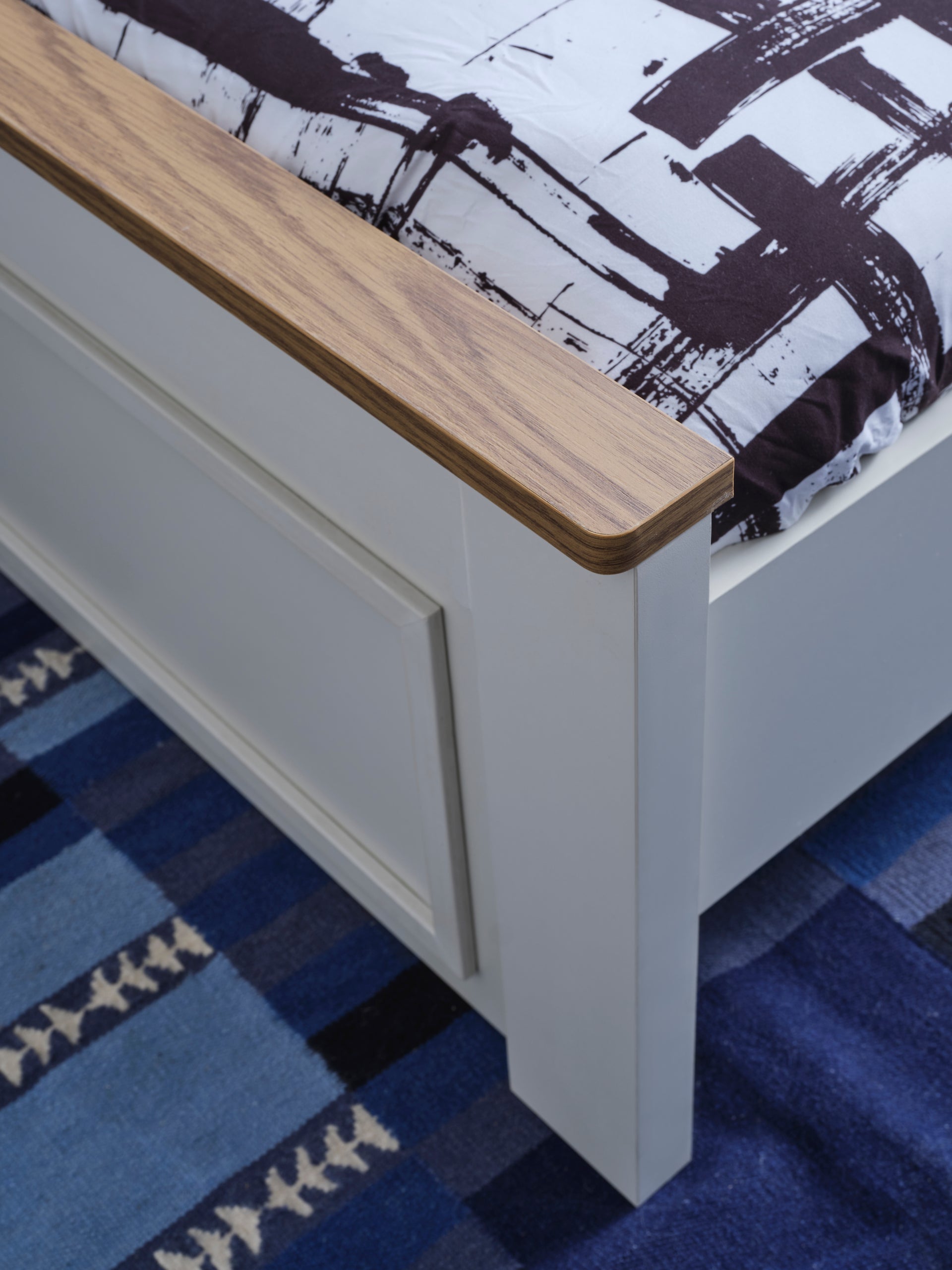 Relax Bed + Nachtkastje