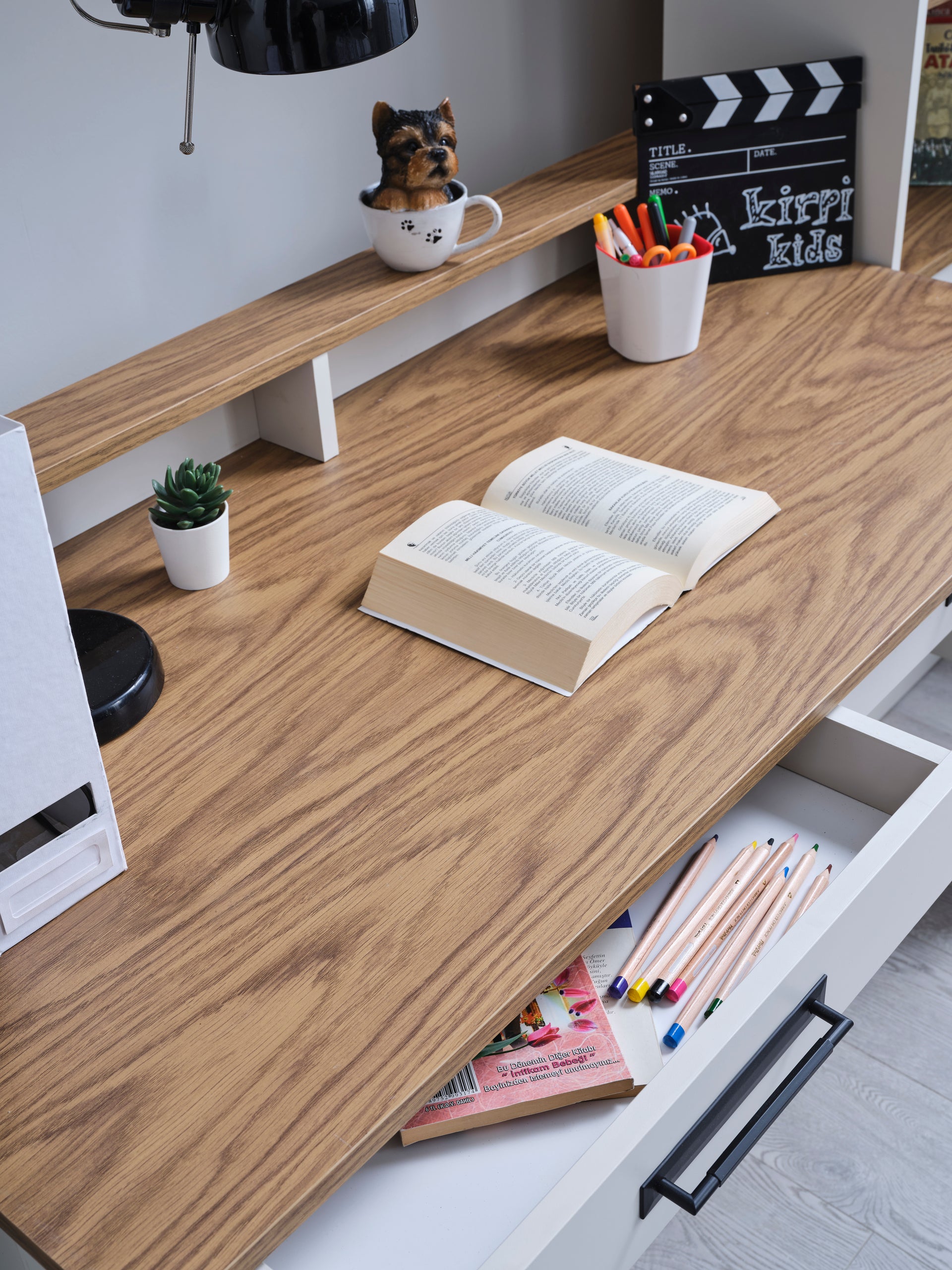 Relax - Bureau+boekenkast